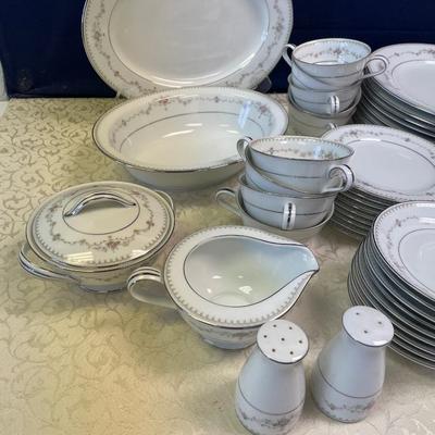 Noritake Japan china set