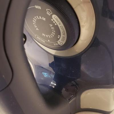 Clean Rowenta iron with cover