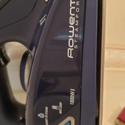 Clean Rowenta iron with cover