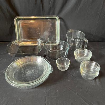 Pyrex and More Glass Baking Items (K-MK)