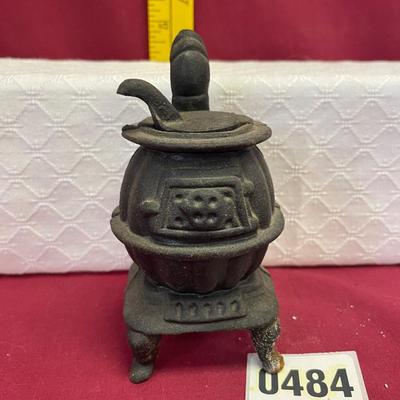 Vtg mini, cast iron pot belly stove
