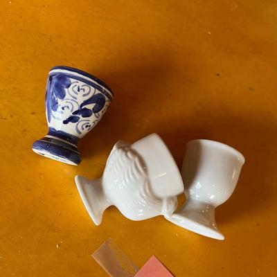 3 egg cups