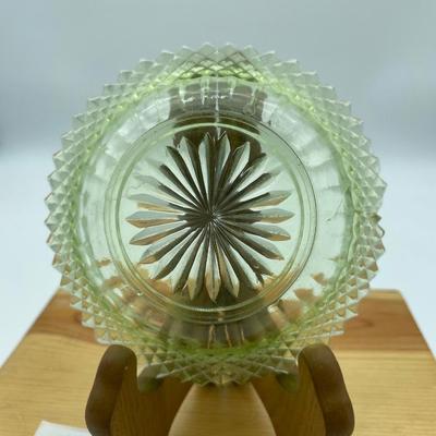 Green uranium/Vaseline glass plate