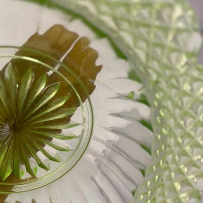 Green uranium/Vaseline glass plate