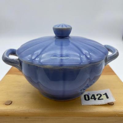 2 handle, blue,sugar bowl w/ lid