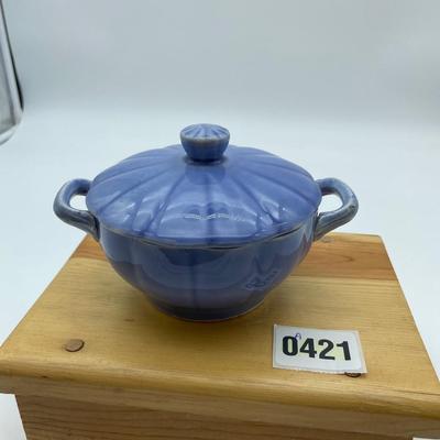 2 handle, blue,sugar bowl w/ lid