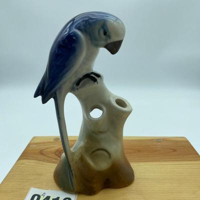 German flower frog/blue parrot