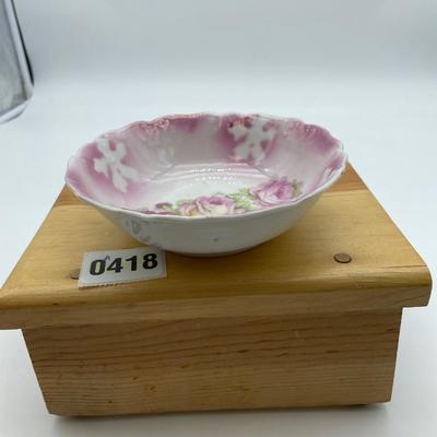PMRK floral serving bowl