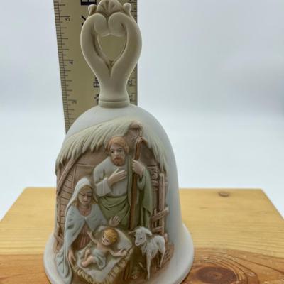 HOMCO Vtg. Bisque porcelain nativity bell