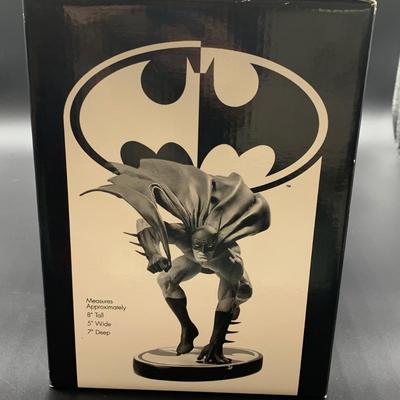 Joe Kubertâ€™s Batman Black and White Statue #2875/3800 (S2-HS)