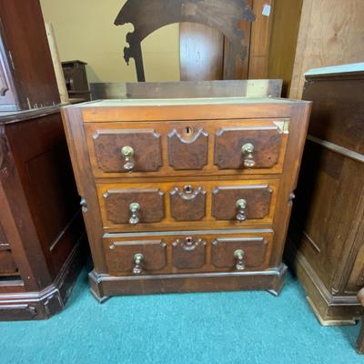 Lot 061 | Small Victorian Chest of Drawers
