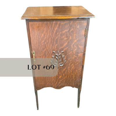 Lot 069 | Oak Music Cabinet