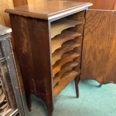 Lot 069 | Oak Music Cabinet