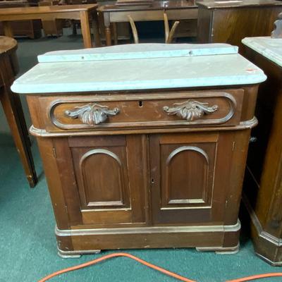 Lot 075 | Victorian Marble Top Commode