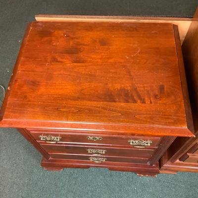 Lot 095 | Small Two-Drawer Nightstand