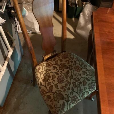 Pub Style Dining Set Extending Table & Four Chairs - Lot 172