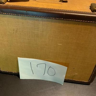 Vintage Singer Sewing Machine w/ accessories in case.