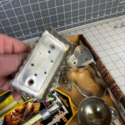 Vintage Utensils: Ice Cream Scoop and Cookie Cutters. 