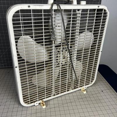 Box Fan (White) Room 13 