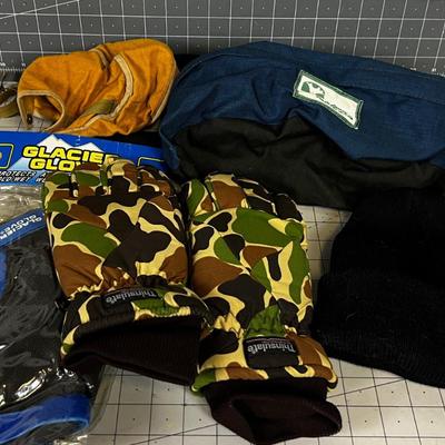 Out Door Gear: Fanny Pack, Beanie, Gloves
