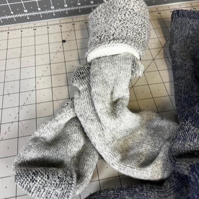 4 Pair of Men's Socks: Outdoor 10-12 Heavy Winter Sock