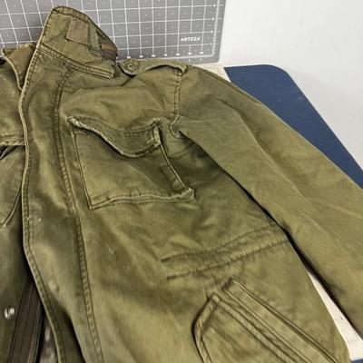 LEVI'S Winter Coat, Looks like an Army Jacket