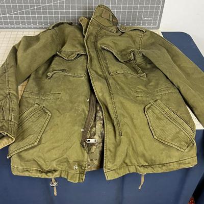 LEVI'S Winter Coat, Looks like an Army Jacket