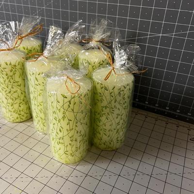 7 Pilar Green Leaf Candles. NEW 