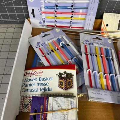 Crochet hook and knitting Needles