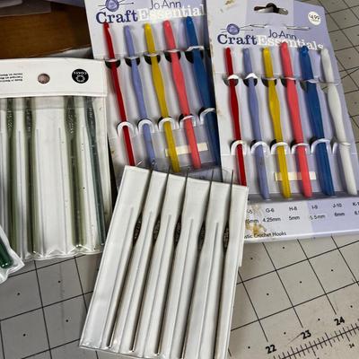 Crochet hook and knitting Needles
