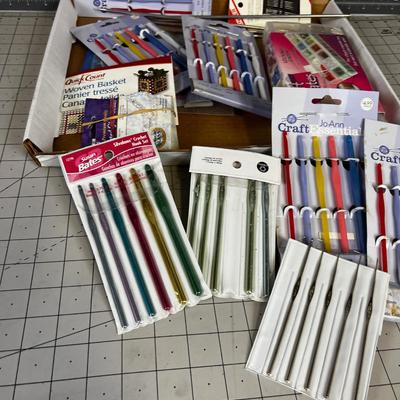 Crochet hook and knitting Needles