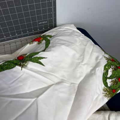 Christmas Linens, Vintage