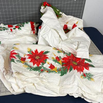 Christmas Linens, Vintage