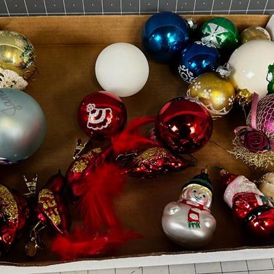 Tray of Christmas Bulbs and Such. 