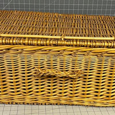 Large Basket / Wicker Suitcase 