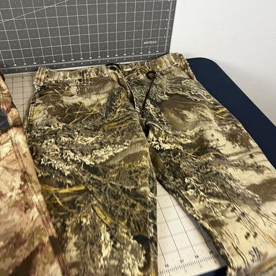 2 Pair of CAMO Hunting Pants 