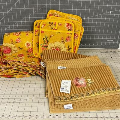 New Hot Pads, Dish Towels and Hand Towel