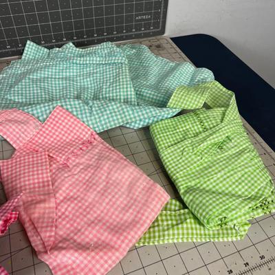 Gingham Apron Pile (5) 
