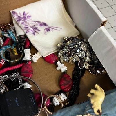 Tray of Costume Jewelry 