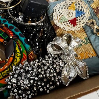 Tray of Costume Jewelry 