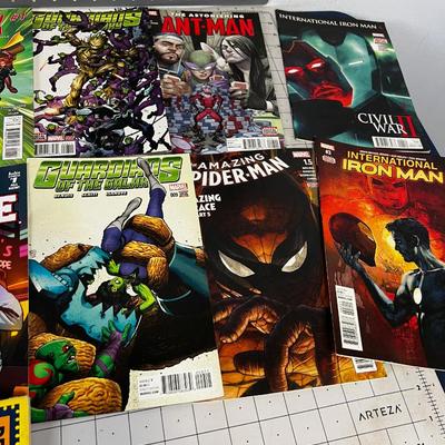Mixed lot of COMICS