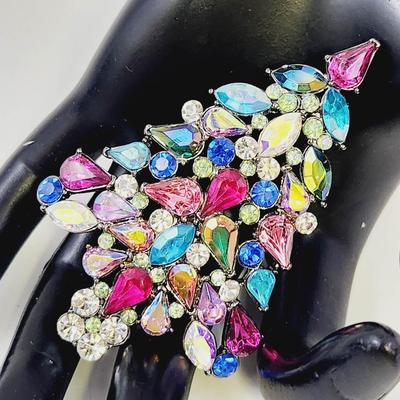 VINTAGE AVON 2006 AVON RHINESTONE CHRISTMAS TREE 3RD ANNUAL PIN BROOCH