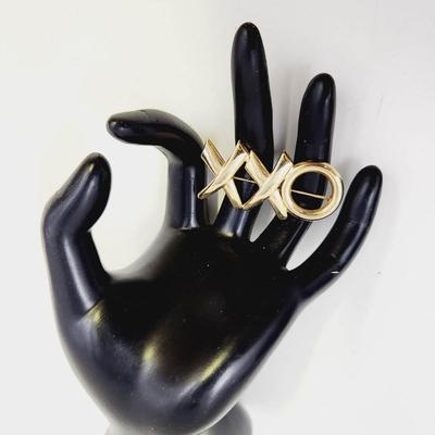 VINTAGE GOLD TONED XXO BROOCH