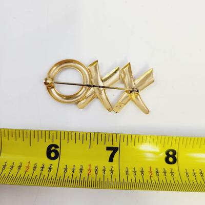 VINTAGE GOLD TONED XXO BROOCH