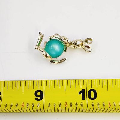 VINTAGE GOLD TONED KANGAROO PIN