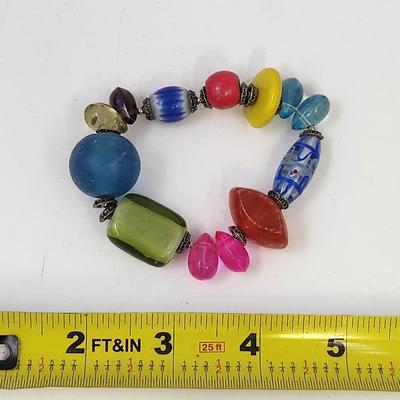 HANDCRAFTED GLASS BEADED STRETCHY BRACELET