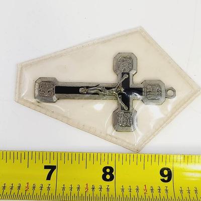 MEDIEVAL CRUCIFIX W/ STATIONS OF THE CROSS SILVER TONED UNOPENED