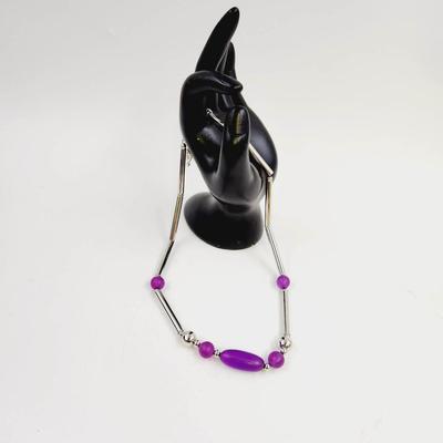 VINTAGE SARAH COVENTRY SILVER TONED & PURPLE NECKLACE