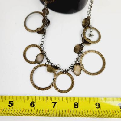 ANTIQUED COLORED CIRCILAR METAL DESIGNER NECKLACE