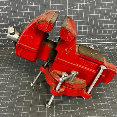 Wilton 5" Bench Vice 